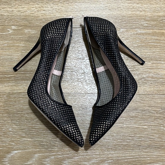 SJP by Sarah Jessica Parker Fishnet Fawn Pumps Shimmer Mesh Pointy Toe Heel 39.5 - Picture 8 of 14